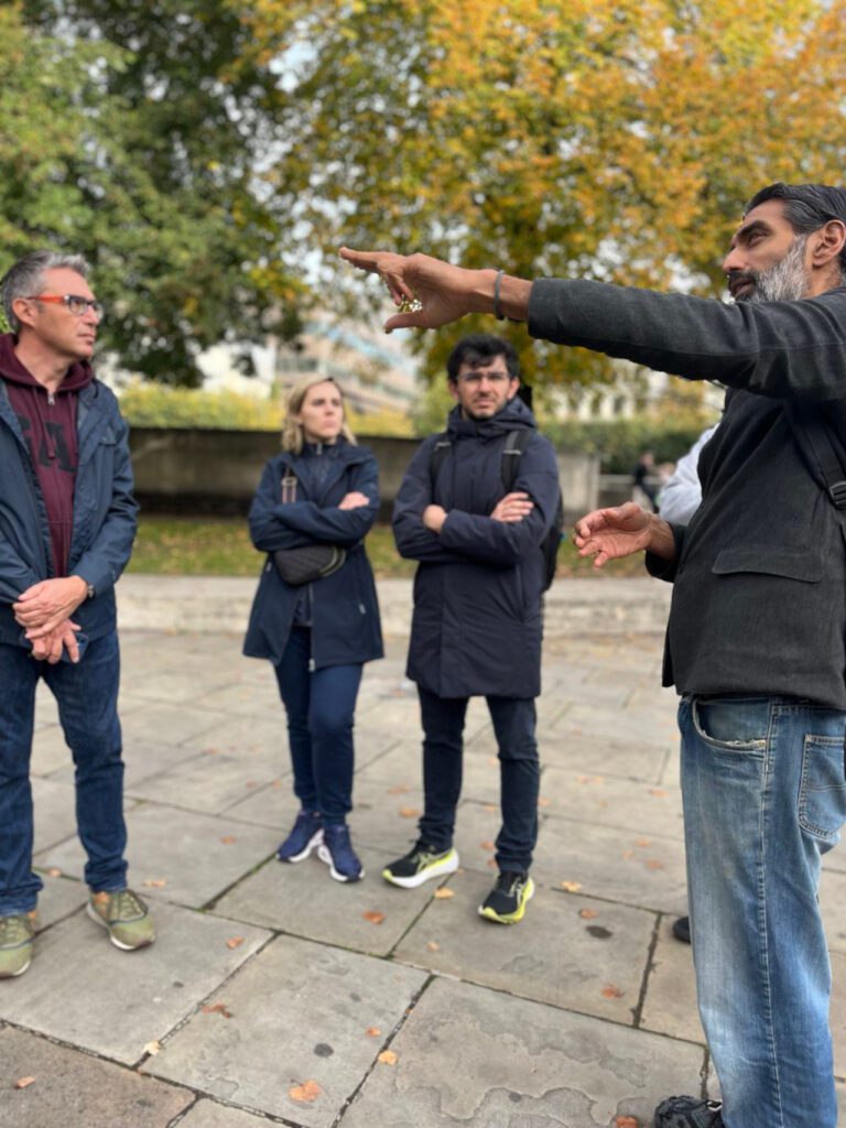 Guiding outside St Pauls Cathedral