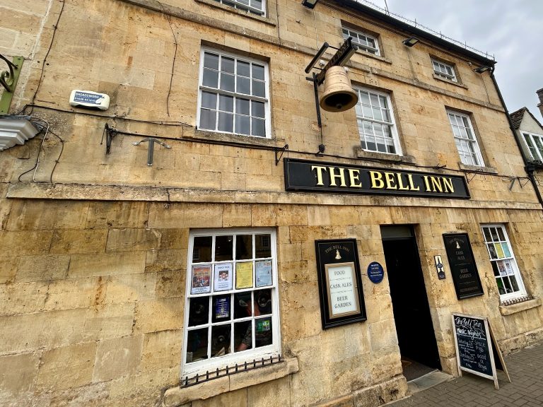 The Bell Inn - Cotswolds