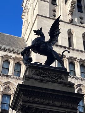 Dragon on tour
