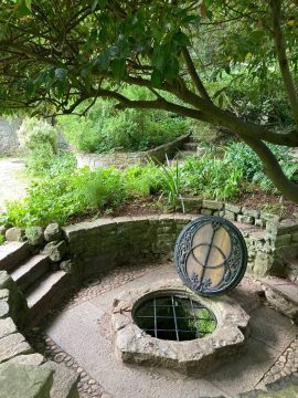 glastonbury chalice well